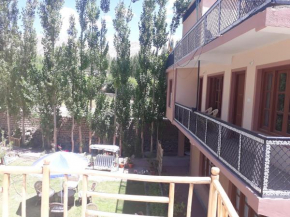  mandarava homestay  Лех